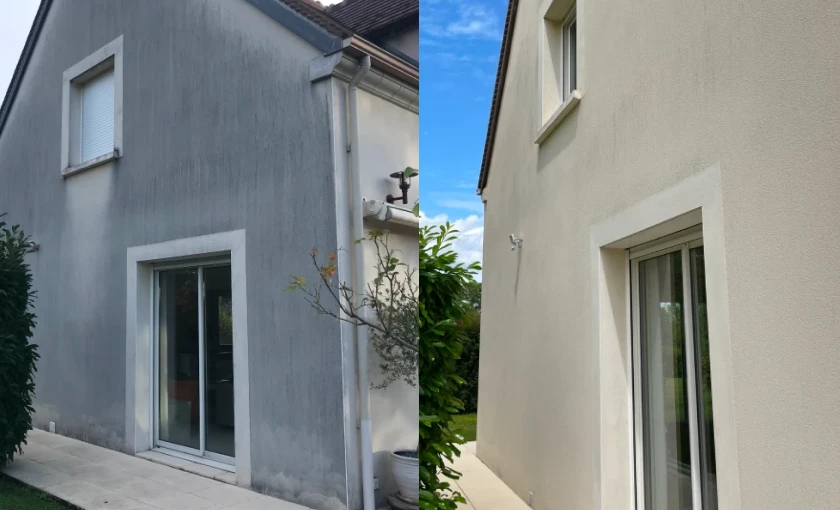 Photo d'une façade de maison avant et après nettoyage